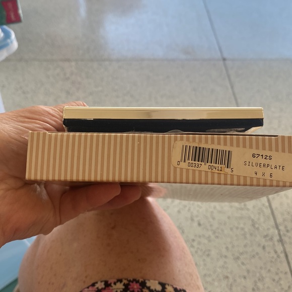 Silverplate picture frame 4” x 6” set of 2 - Picture 2 of 2